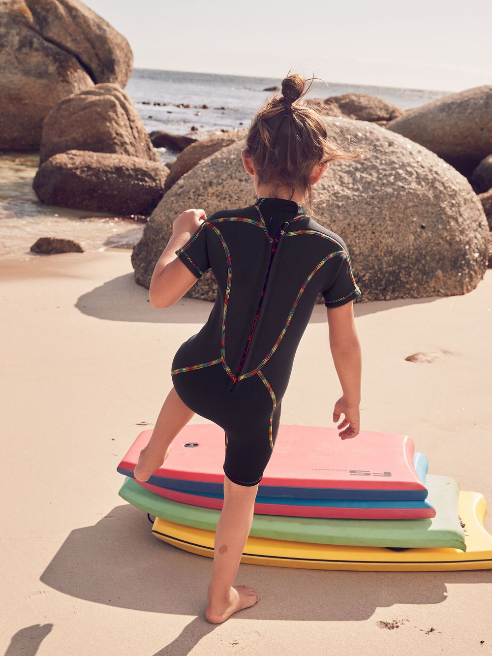 Гидрокостюм с коротким рукавом для девочки Next E76-832, Черный, Неоплен 3 мм