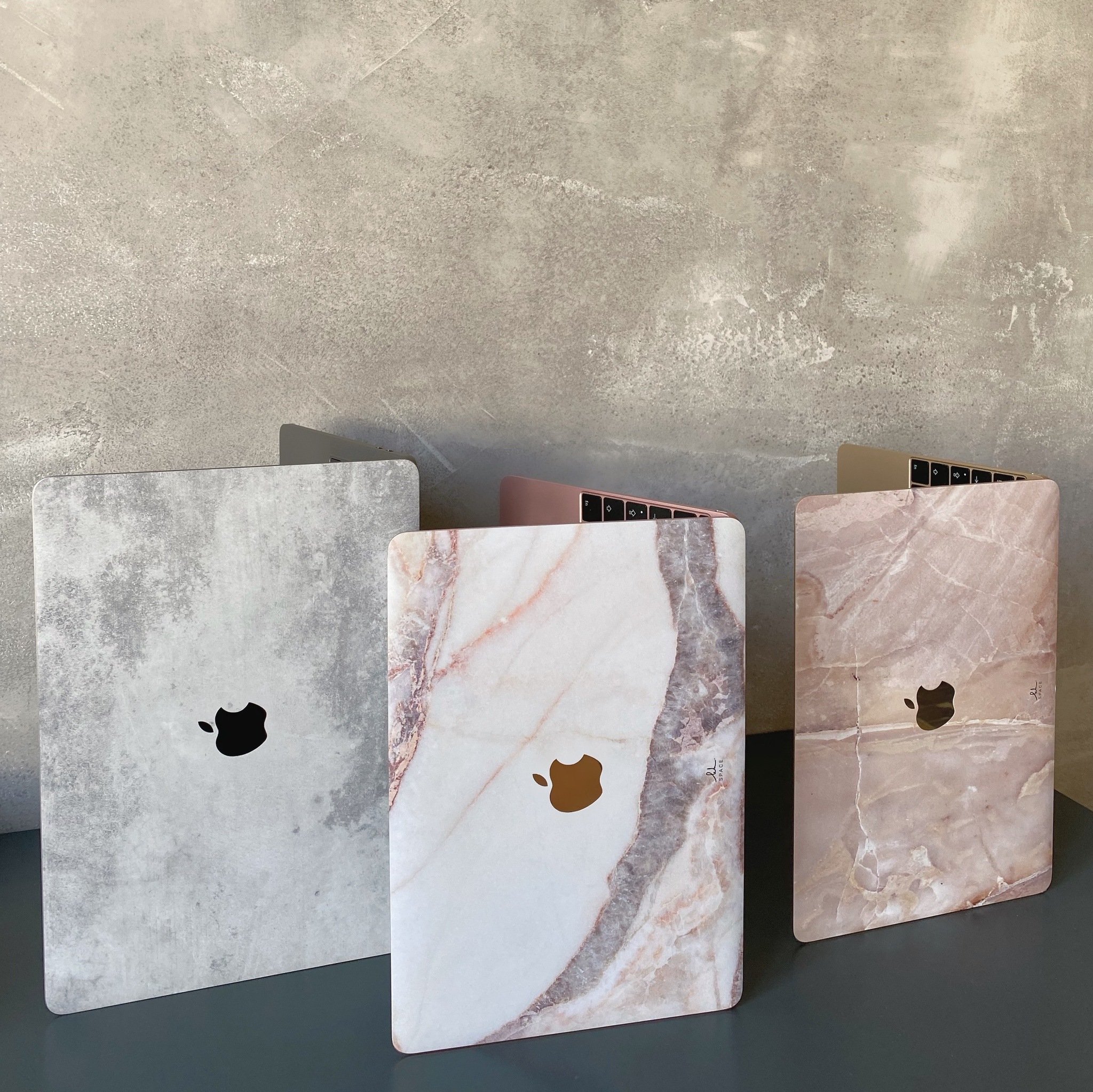 Виниловая наклейка MERCURY для MacBook