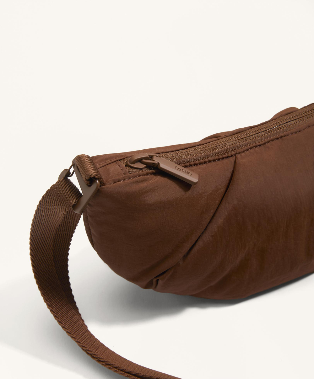 OYSHO Стеганая мини-сумка с плечевым ремнем, кофейный