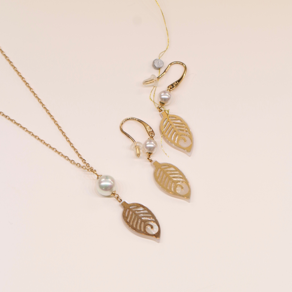 Подарочный комплект Majorica: серьги и колье Dafne