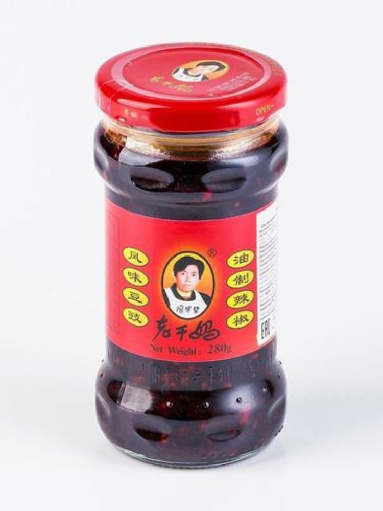 Соус Lao Gan Ma из черных соевых бобов и чили, 280 г