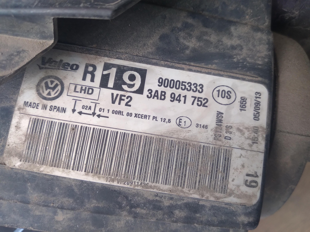 Фара правая ксенон Volkswagen Passat B7 11-15 Б/У Оригинал 3AB941754
