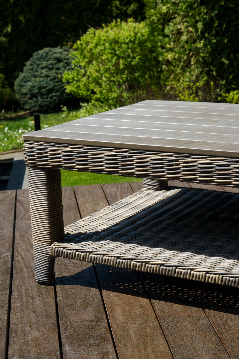 Кофейный столик из искусственного ротанга ВЕНЕЦИЯ (коричневый/серый)