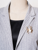 30061300 Брошь Chance