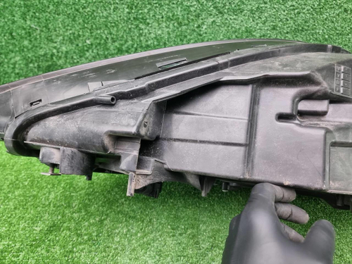 Фара правая Porsche Cayenne 3 (2017-2023) LED