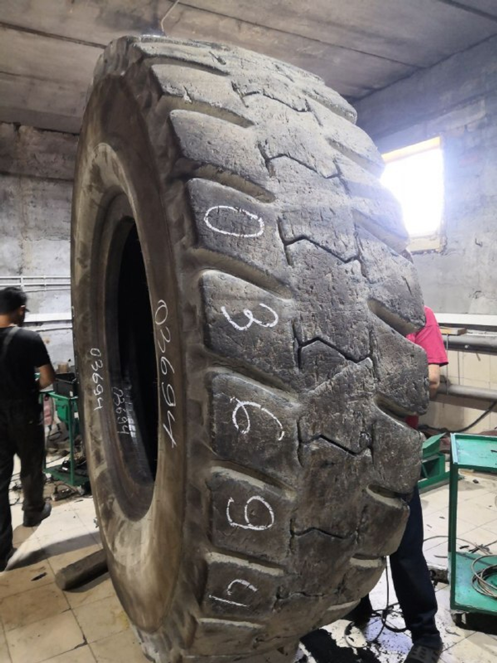 27.00R49 Michelin XDR2 шина б/у