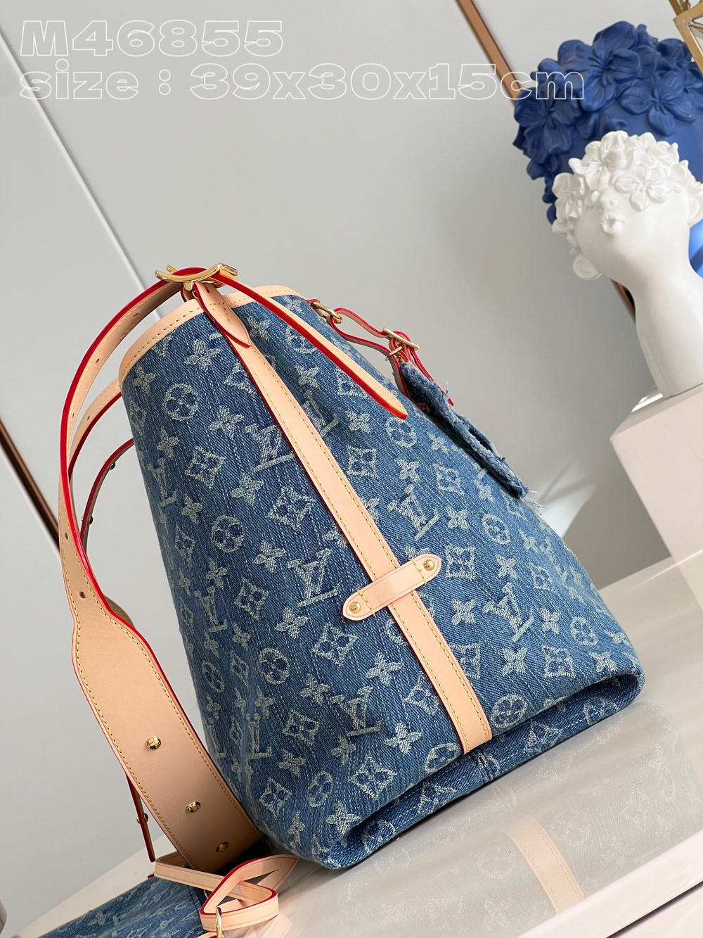 Louis Vuitton CarryAll MM