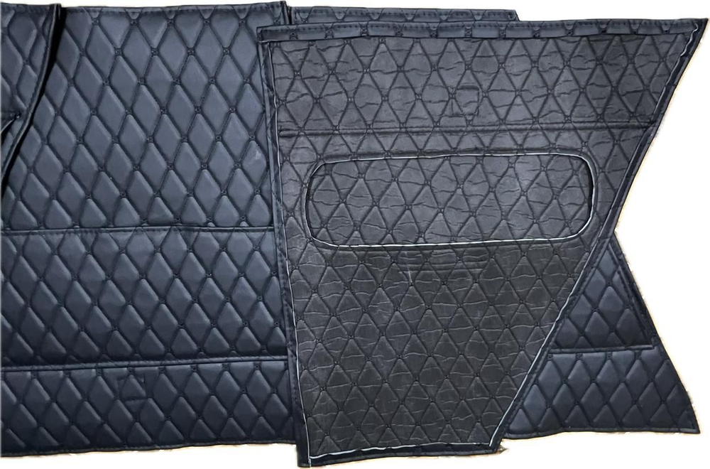 Дверные карты-обивка дверей и стоек УАЗ 469/Хантер (чёрная нить Бабочка)