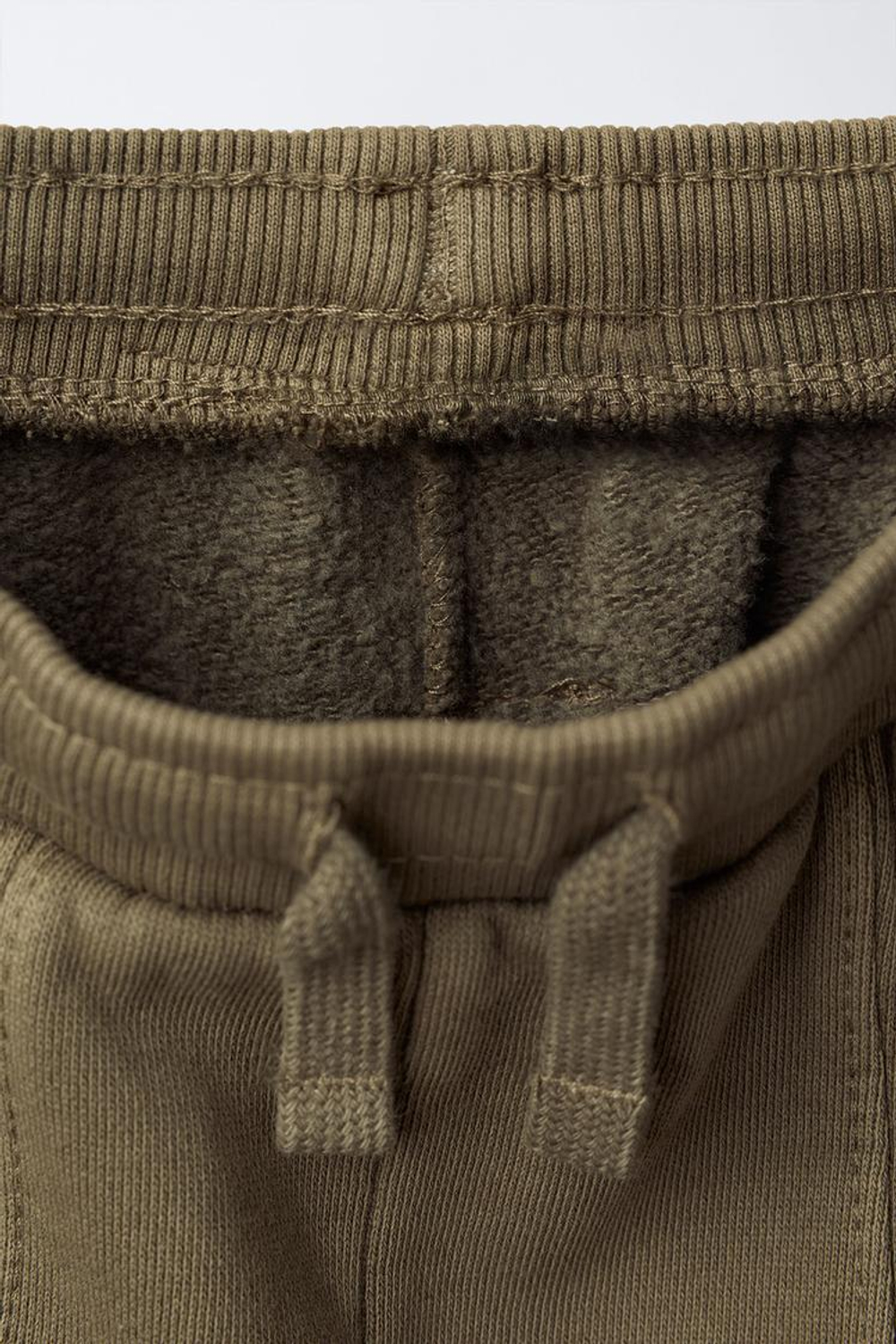 ZARA БРЮКИ-ДЖОГГЕРЫ GARMENT DYE С ДЕКОРАТИВНОЙ ОТСТРОЧКОЙ, ХАКИ