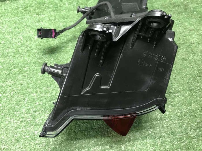 Фонарь правый внешний Porsche Macan 95b (18-нв)