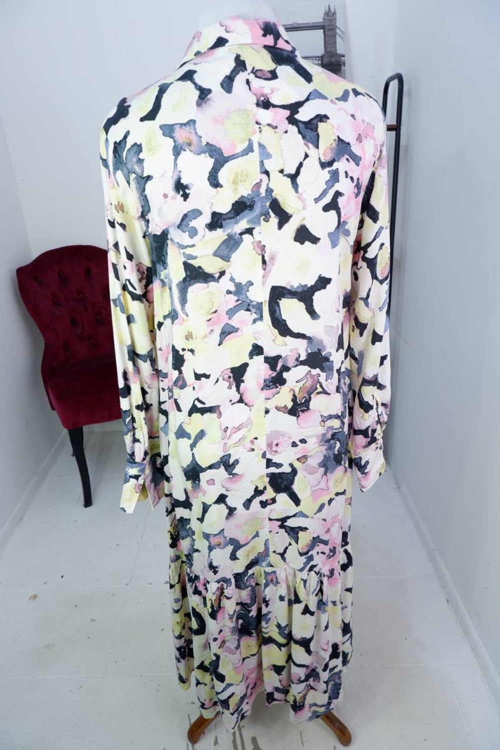 Платье с акварельным принтом, визуально 50 размер