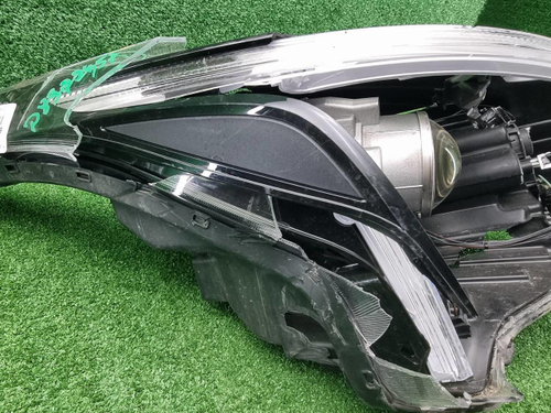 Битая Фара правая Kia Rio 4 FB (2020-2022) галоген