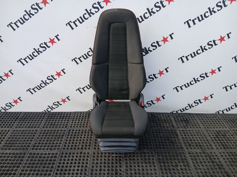 Комплект сидений пневматических 2017г