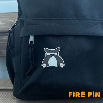 Значок деревянный (брошь)  Попа Корги. Черный