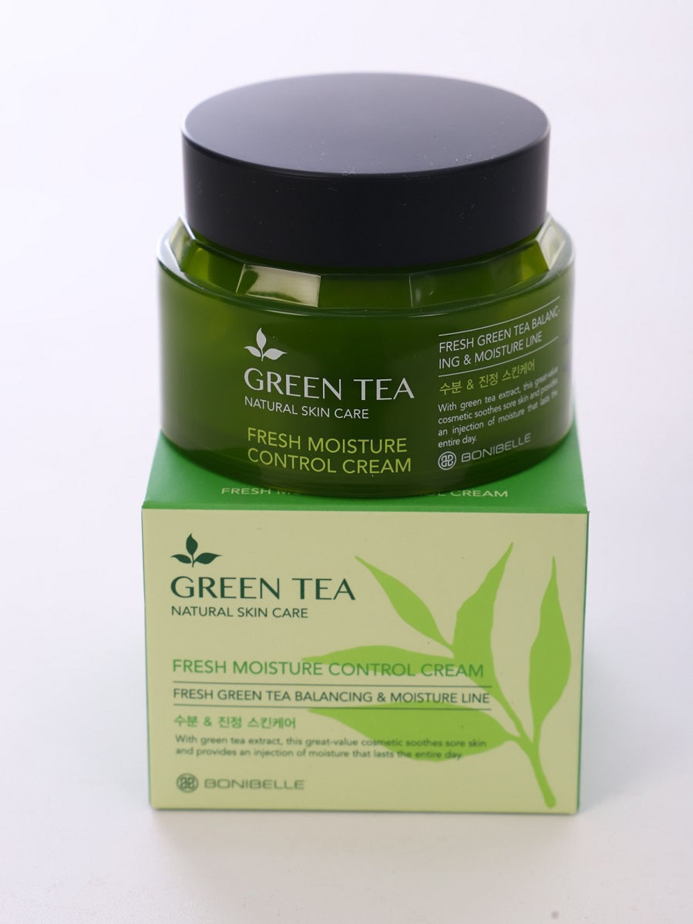 Увлажняющий крем с экстрактом зеленого чая BONIBELLE GREEN TEA, 80мл
