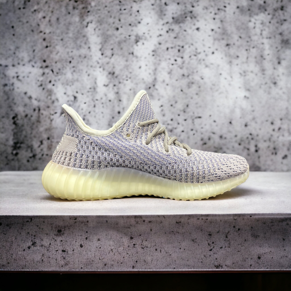 Adidas Yeezy Boost 350 V2 • Ash Pearl