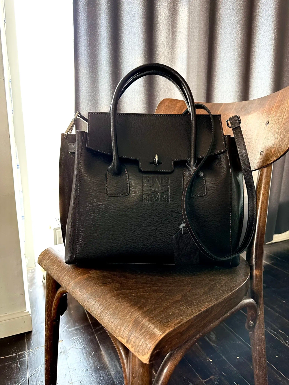 Женская темно-коричневая форматная сумка из натуральной толстой кожи