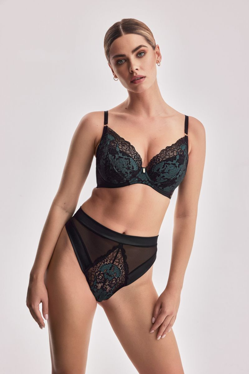 Бюстгальтер пуш-ап Moon на косточках (Размер: 75F) (Цвет: черный)