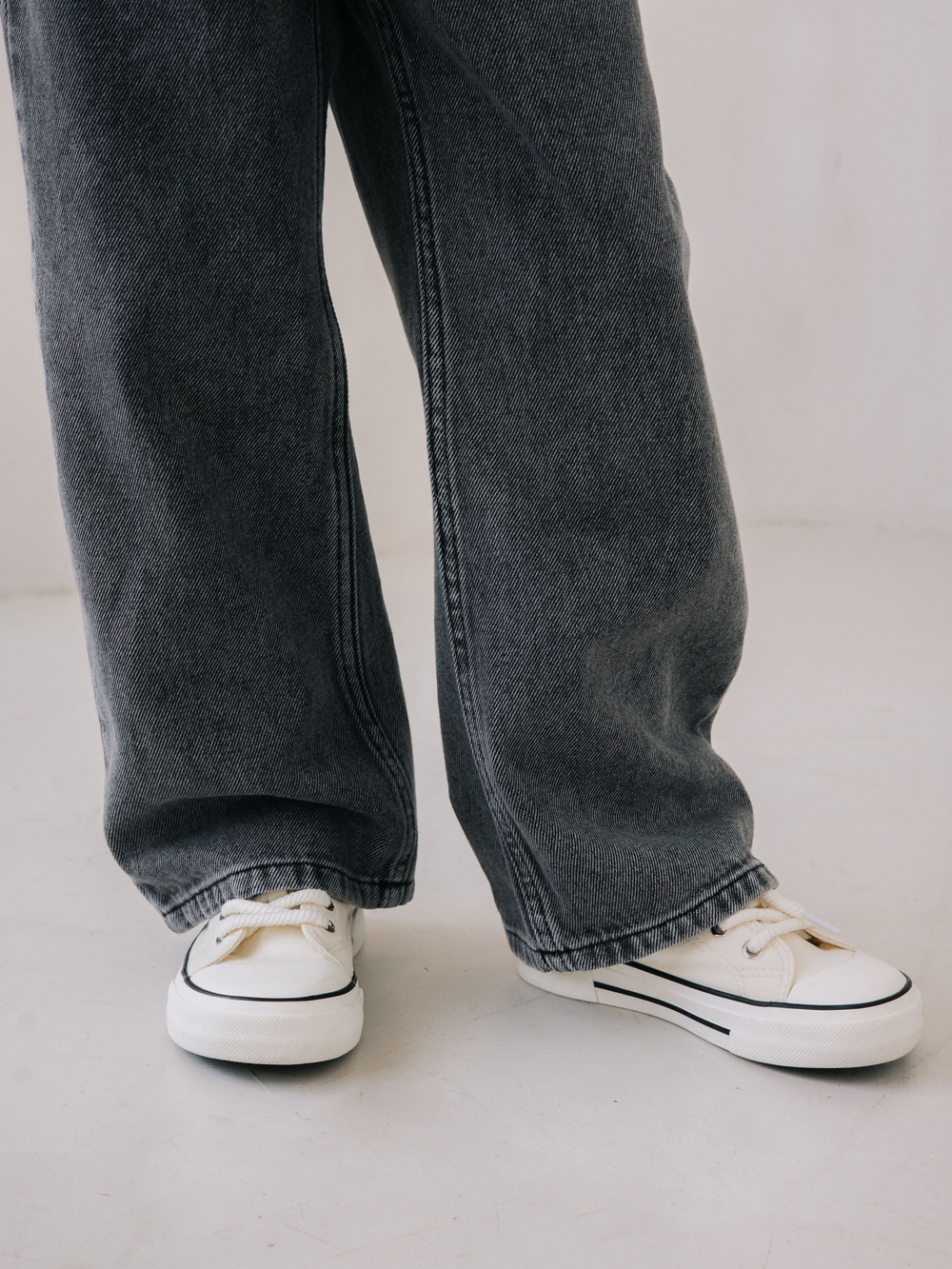 Джинсы широкие, Серый