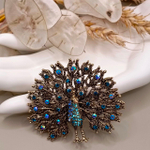 Брошь "Павлин" с кресталами