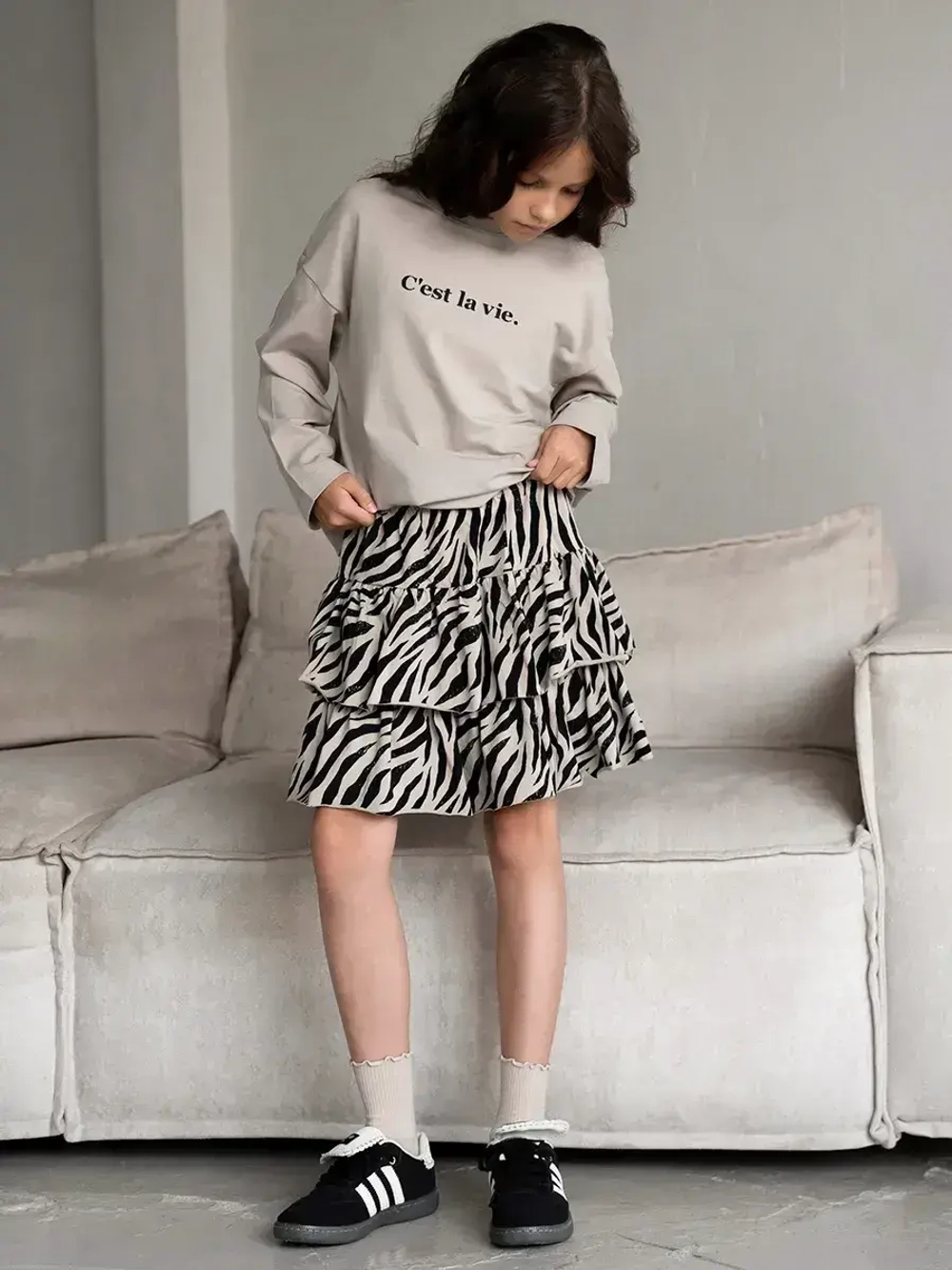 Летний костюм для девочки, лонгслив и юбка