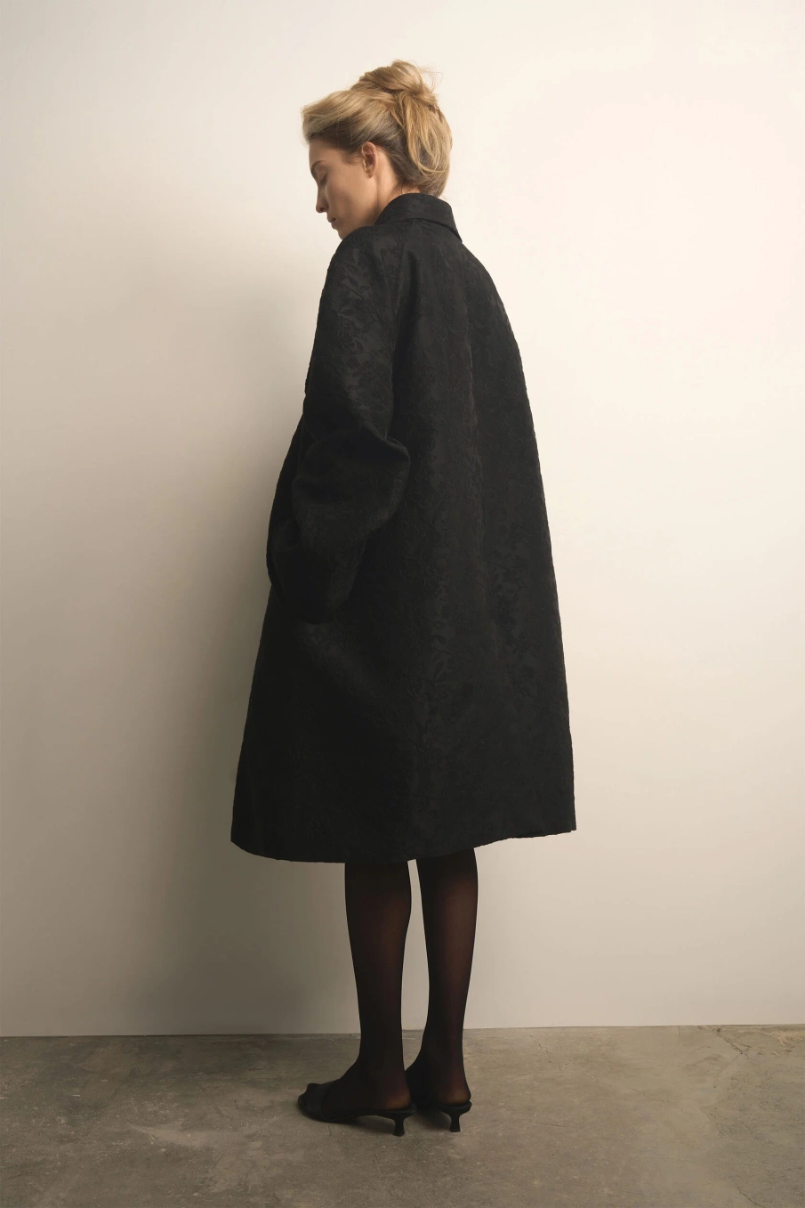 Плащ A-силуэта