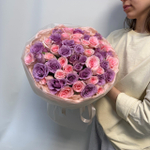 Букет из розо- сиреневых роз 40 см - 51 шт в упаковке