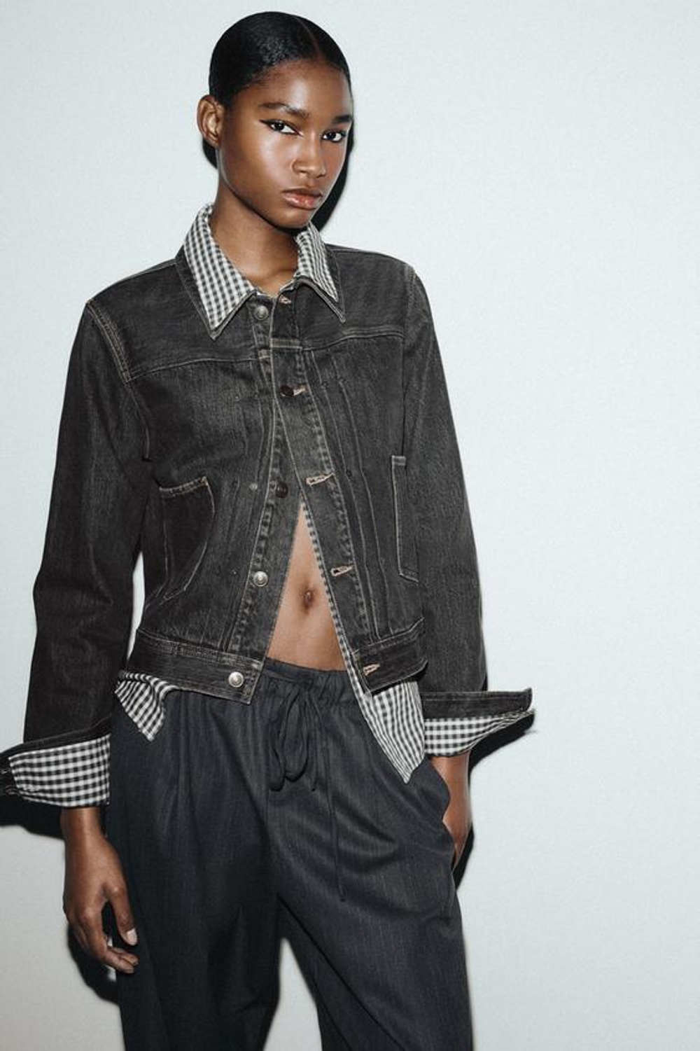 ZARA БРЮКИ С ЗАЩИПАМИ, МОРСКОЙ СИНИЙ