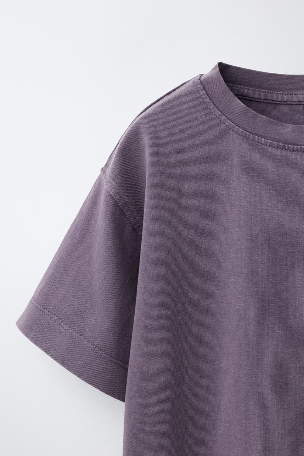 ZARA ФУТБОЛКА HEAVY WEIGHT С ЭФФЕКТОМ ПОТЕРТОСТИ, ЛИЛОВЫЙ