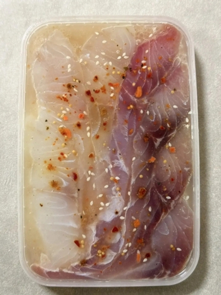 Ассорти Судак (филе-кусочки) + Сазан (филе-кусочки) в масляной заливке 200гр.