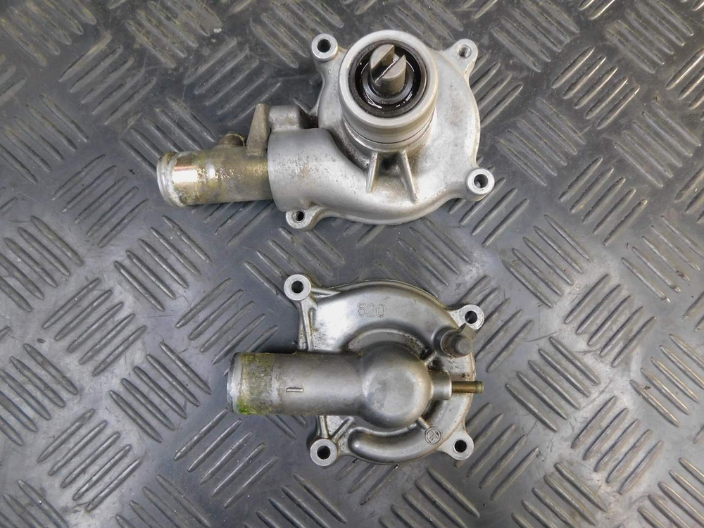 Помпа Kawasaki ZZR 400 98 053026