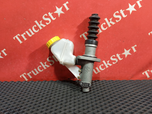 Цилиндр сцепления главный 2024г.