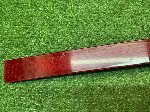 Катафот центральный Hyundai Santa Fe 4 TM (20-24)