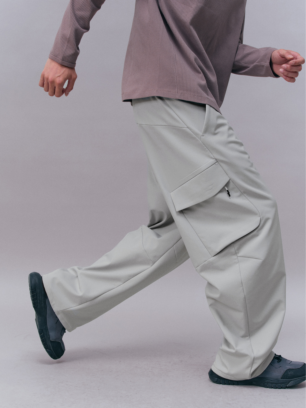 Брюки Nothomme “Monterest C6 Water-Repellent Fleece-Lined Outdoor Softshell Utility Pants”.