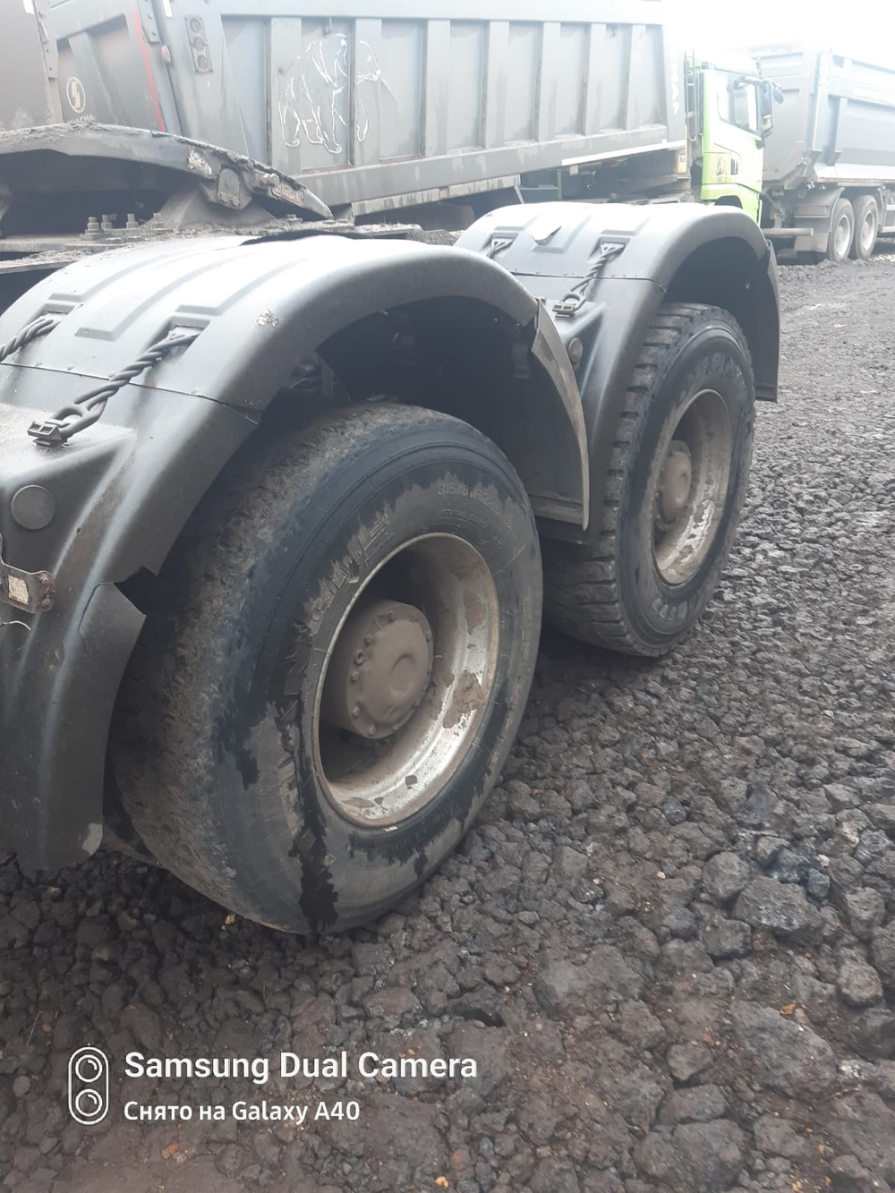 Shacman (Shaanxi) SX* 6x6 Седельный тягач SX42586W385C (Дизельный, 10,8 л, 441 л.с., МТ)
