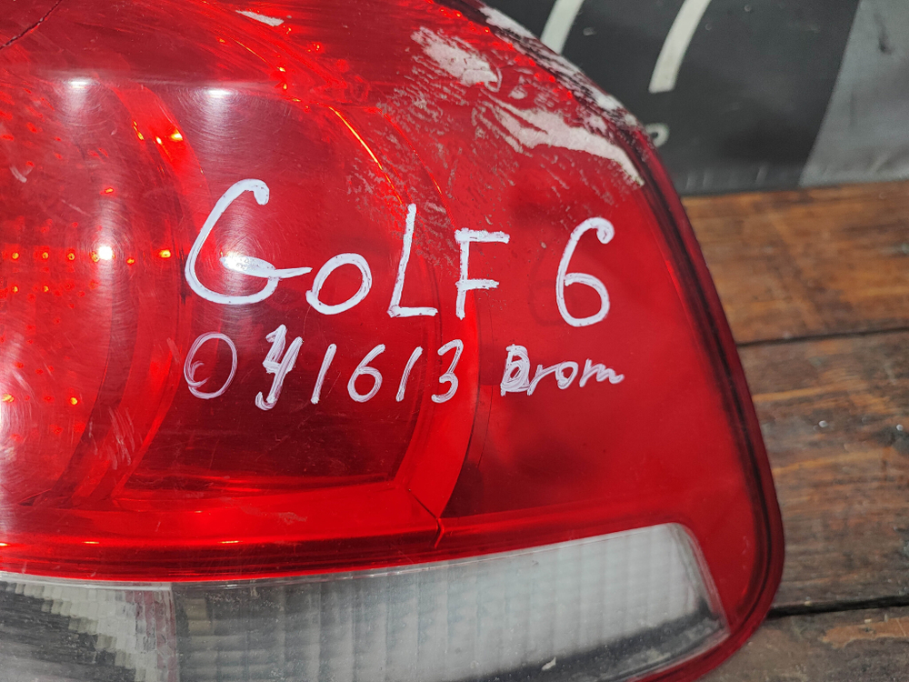 Фонарь задний правый Volkswagen Golf 6 08-12 Б/У Оригинал 5K0945096E