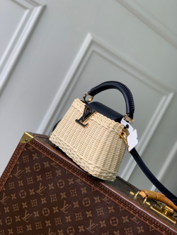 Louis Vuitton Capucines Mini