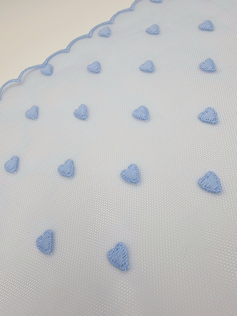 Вышивка на сетке с сердечками темно-голубая К671