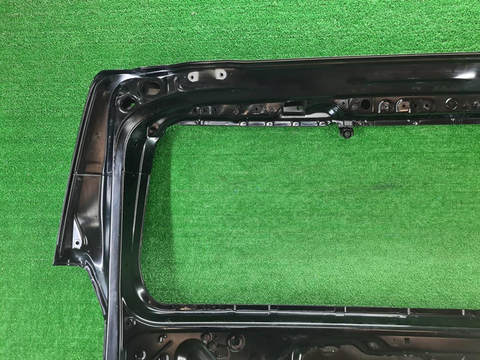 Крышка багажника Toyota Hiace Н300 (2019-н.в.)