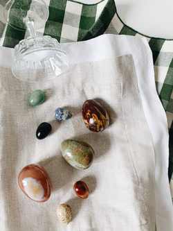 Набор яиц из натуральных камней L