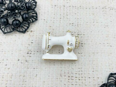 Брошь, р. 3,2х2,5 см