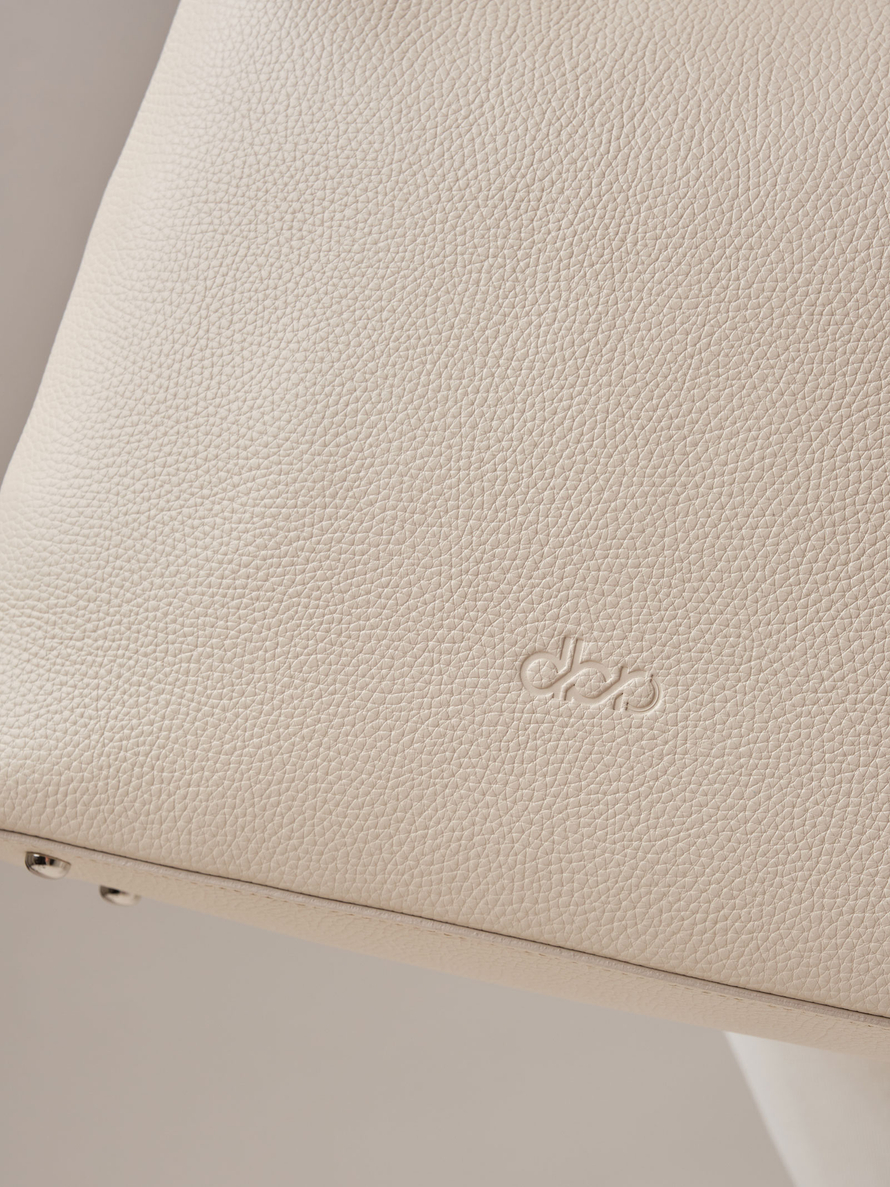 Кожаная сумка шоппер Olga DBR 30948 светлый крем