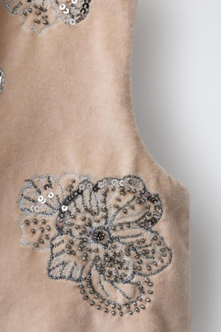 ZARA БАРХАТНЫЙ ЖИЛЕТ С ВЫШИТЫМИ ЦВЕТАМИ И ПАЙЕТКАМИ, ТЕЛЕСНО-РОЗОВЫЙ