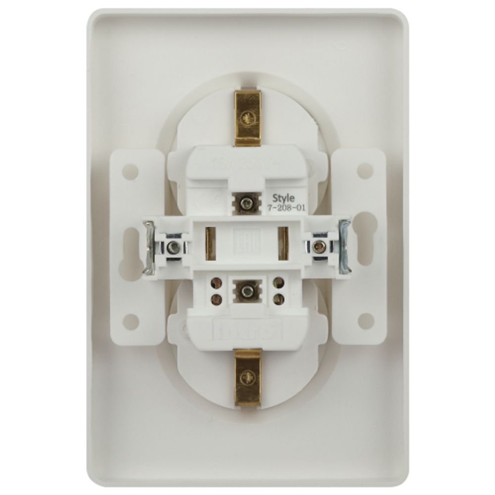 Розетка Intro Style 7-208-01 двойная с заземлением 2X2P+E Schuko со шторками, 16А-250В, IP20, СУ, белый