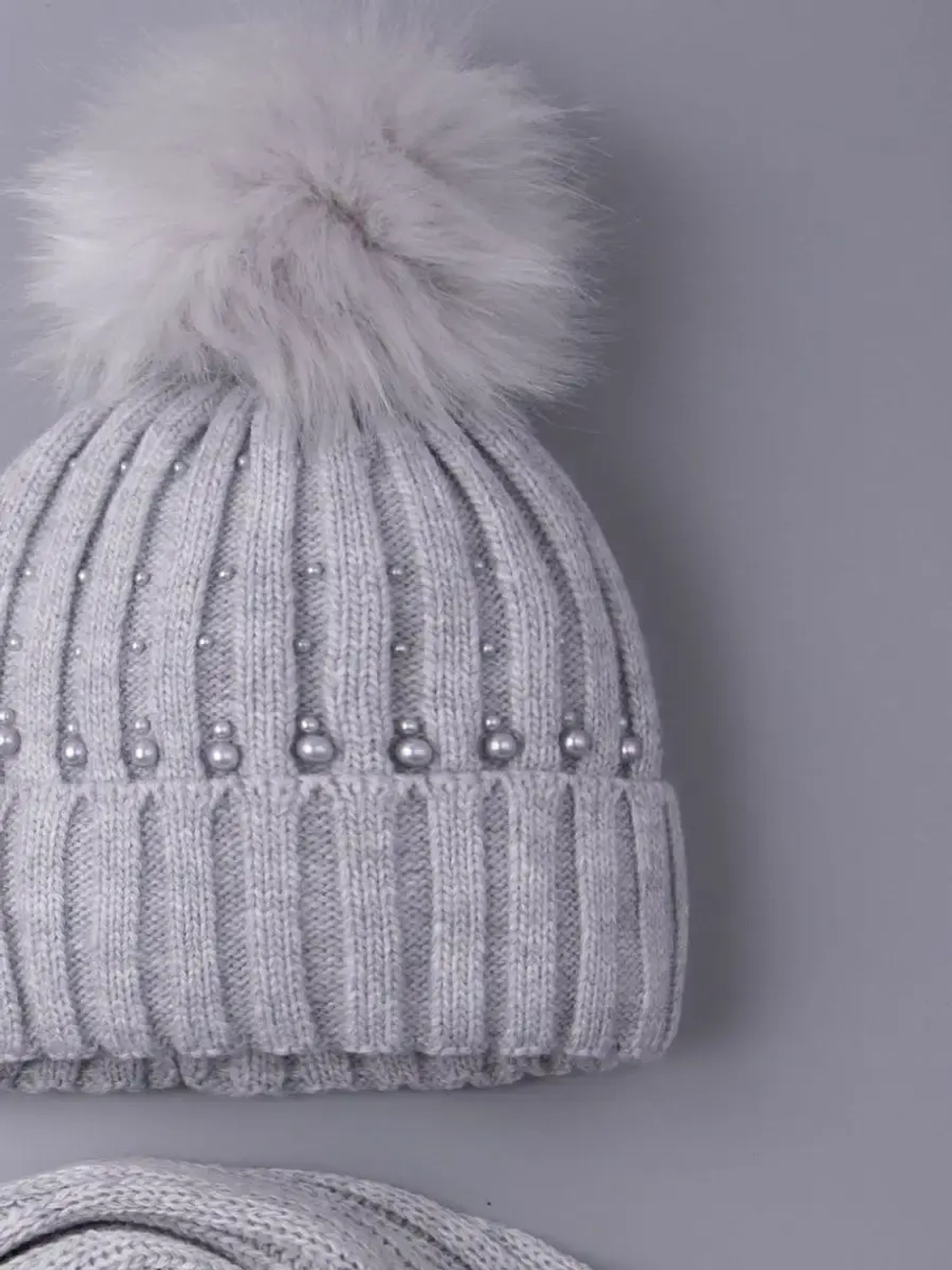 Шапка для девочки зимняя вязаная и шарф