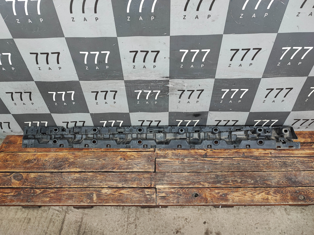 Кронштейн порога правого BMW X6 (G06) 19-нв Б/У Оригинал 51777425466