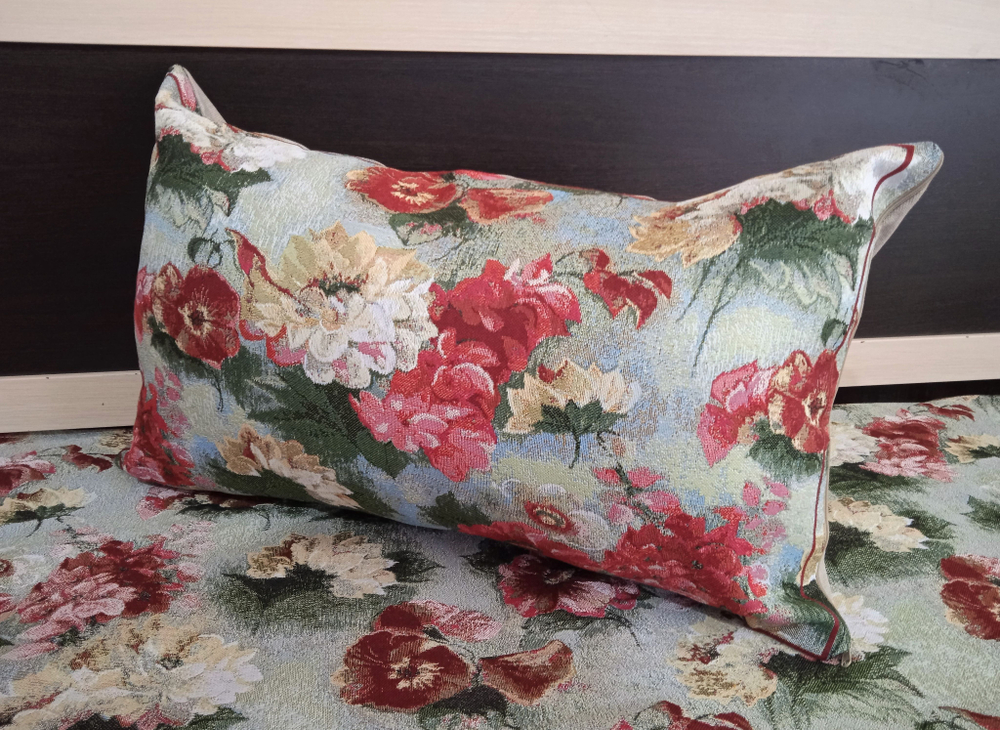 Декоративный гобеленовый чехол для интерьерной подушки Акварельные пионы 37*58