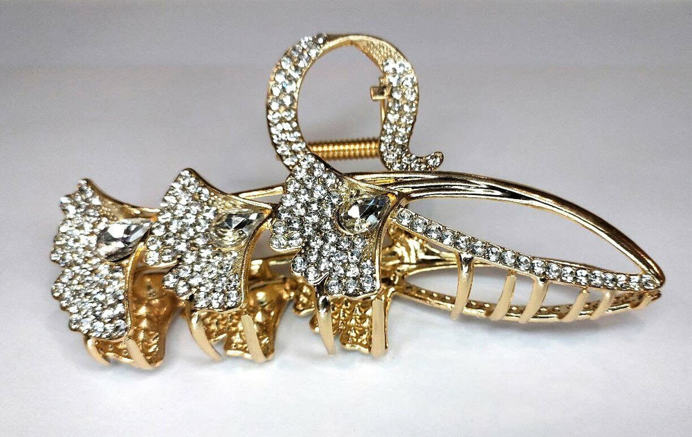 Заколка-краб. Букет из цветов со стразами. Металл. Усиленная. Цвет золотой