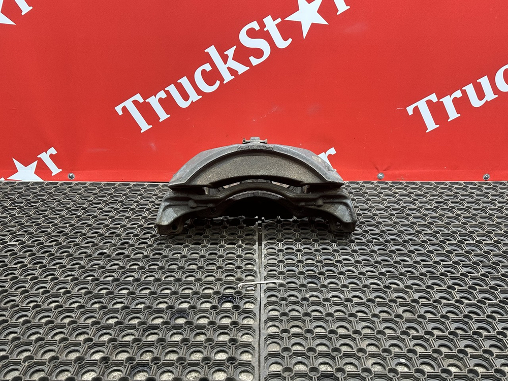 Суппорт передний правый 2018г.