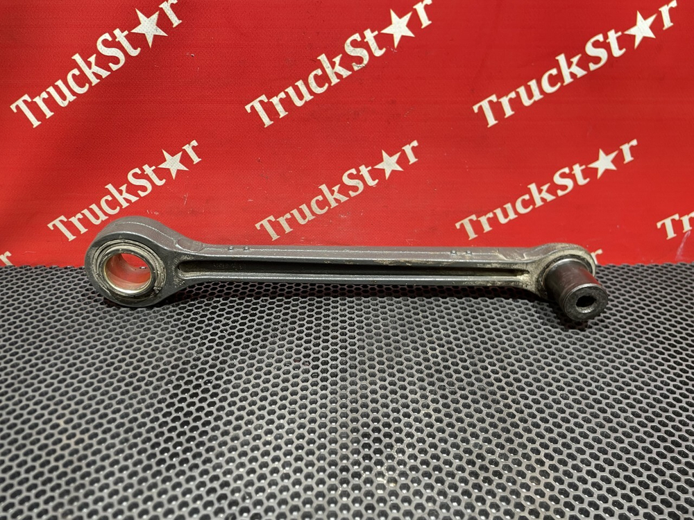 Стойка переднего стабилизатора